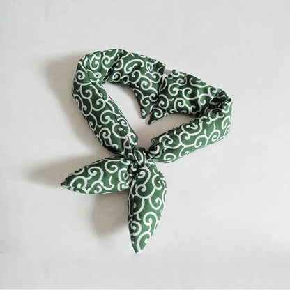 Cooling Dog Collar with Traditional Pattern for Hot Days