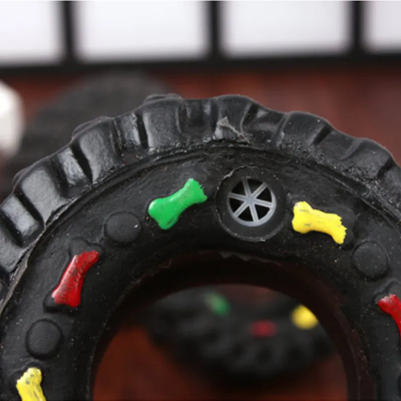 Durable Dog Toy in the Shape of a Tire with Chewable Structure and Colourful Details
