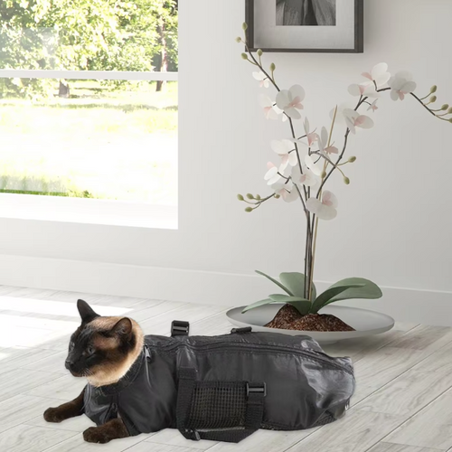 Cat Grooming Bag for Claw Cutting and Care - Comfortable and Safe