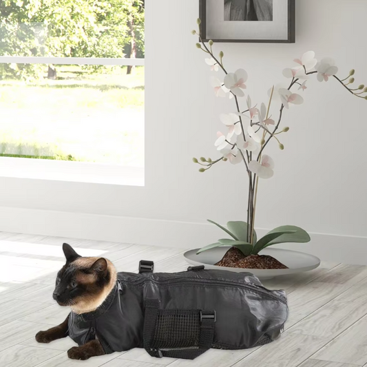 Cat Grooming Bag for Claw Cutting and Care - Comfortable and Safe